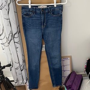 Hollister high-rise skinny jeans